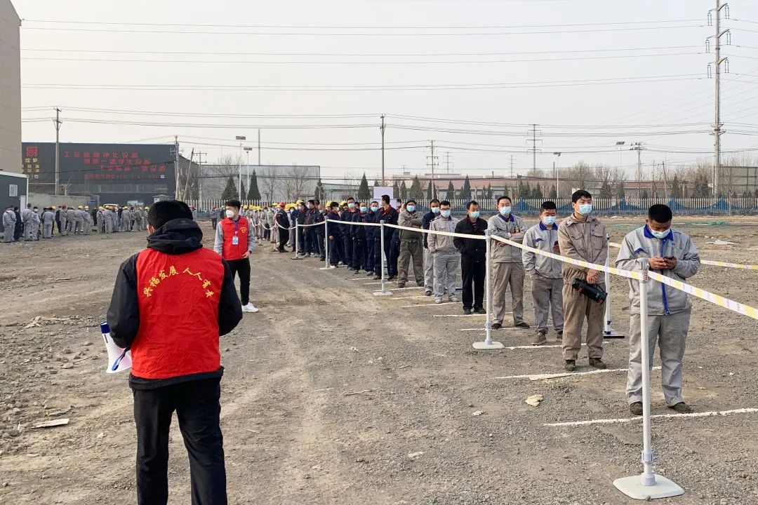同心同力齊抗疫-鍍鋁鋅鋼板代理廠家宏鑫源全員核酸檢測(cè)有序進(jìn)行鍍鋁鋅鋼板、鍍鋁鋅鋼板廠家、鍍鋁鋅鋼板價(jià)格(圖4)