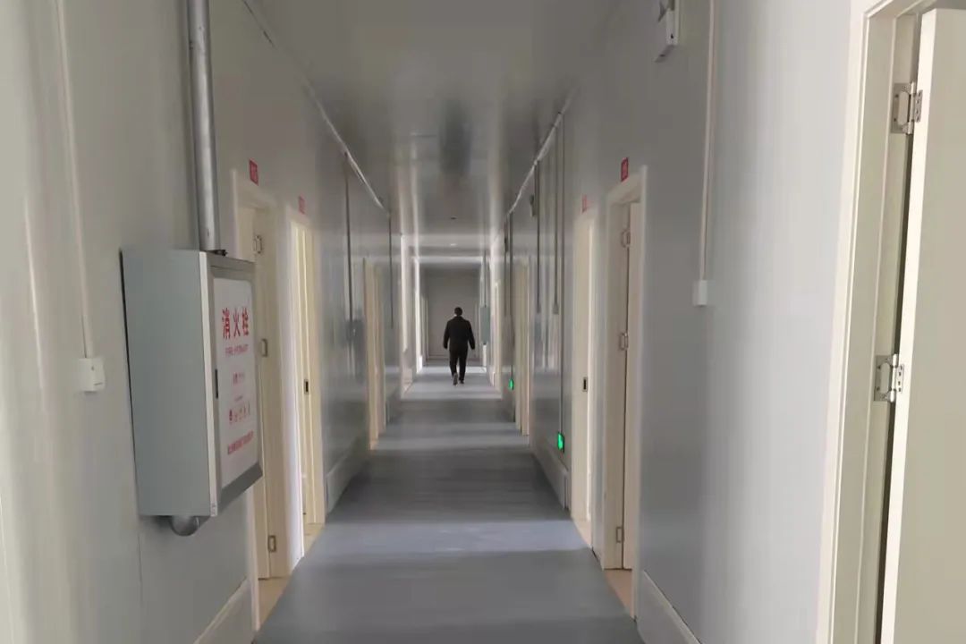 疫情就是命令，鍍鋁鋅鋼板銷售廠家宏鑫源緊急馳援多地方艙醫(yī)院建設(圖15)